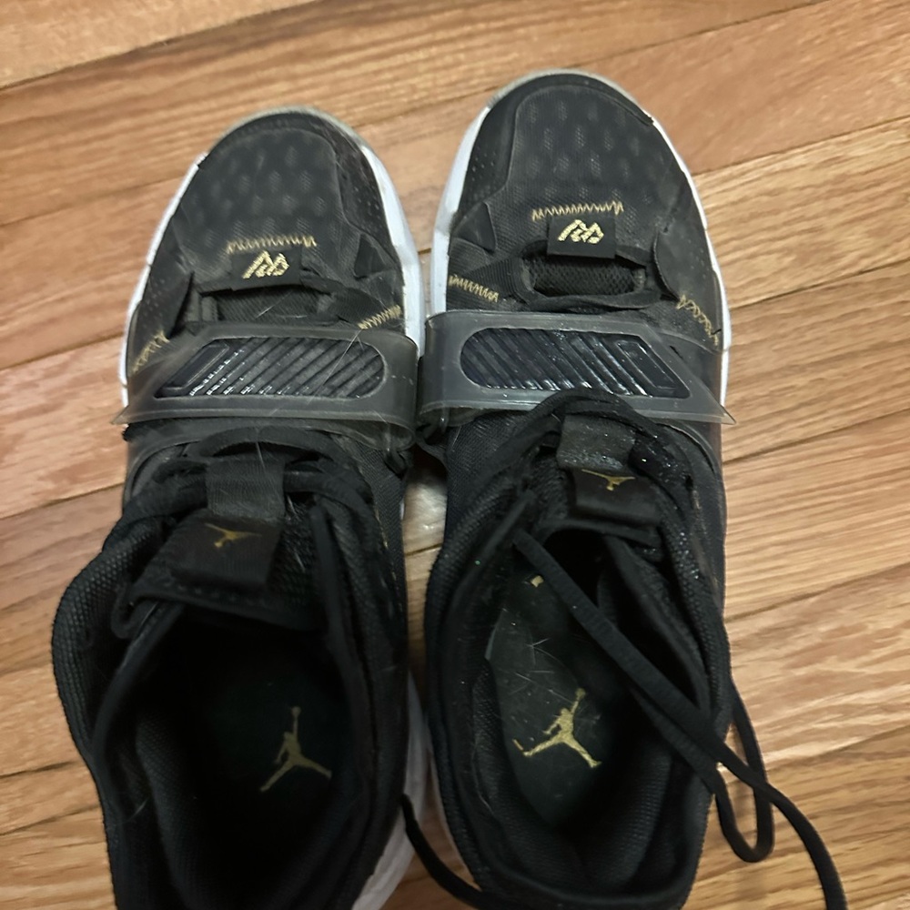 Nike Men's Black and Gold Sneakers